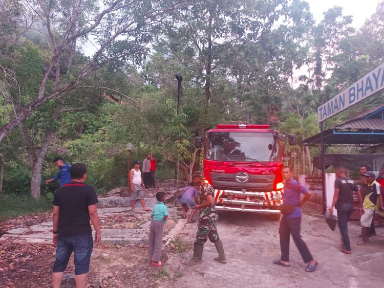 Awalnya Bakar Sampah, Api Menjalar Hingga Bakar Perbukitan Parombunan