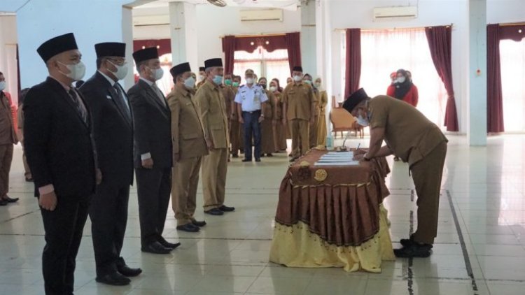 Walikota Lantik 49 Pejabat di Lingkungan Pemko Sibolga, kadis PKAD, kominfo, sekwan, Pengendalian penduduk dan Kb, kadis sosial Berganti 