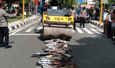 Banyak Keluhan masyarakat, Polres Sibolga Musnahkan knalpot Blong 