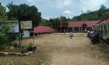Sekolah Pungut uang Baju Praktek Dari Siswa, Baju Tak Kunjung Ada, Orang Tua Minta Diproses Secara Hukum