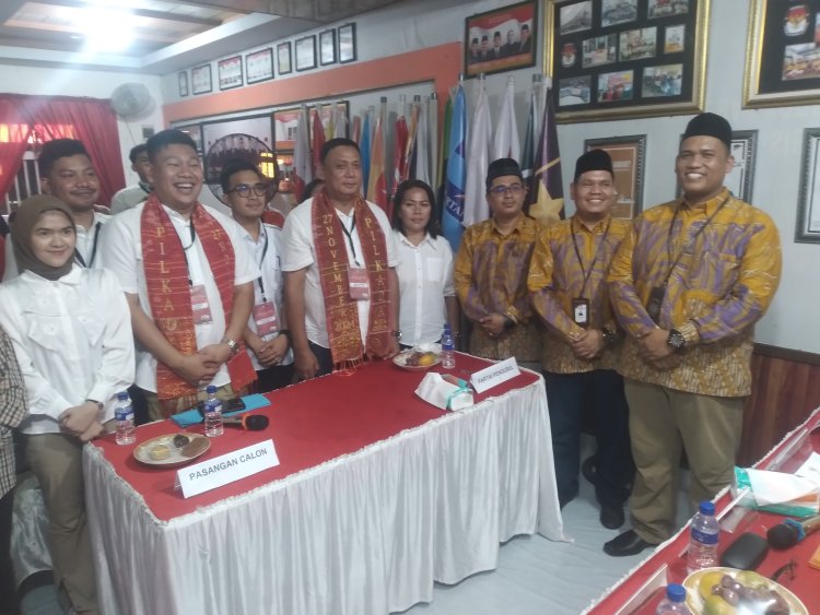 Ribuan massa Antar Pasangan FAHAM Ke KPU Sibolga, Fadhil : Kita Laksanakan Pemilu Damai Tanpa Ada Intervensi 