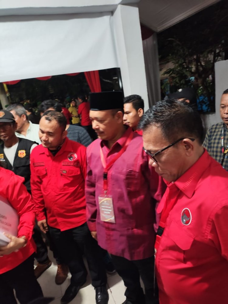 KPU RI dàn Bawaslu Keluarkan Keputusan, Bacalon Ma-Ma "Akan Mendaftar " Ke KPU Tapteng,  .