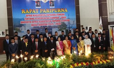 Ketua PN Sibolga Lantik 35 Anggota DPRD Tapteng Periode 2025-2030